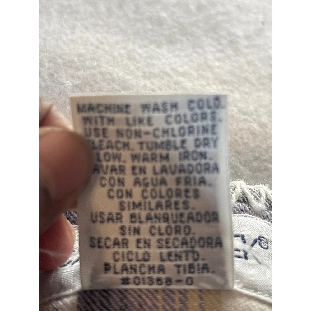 Cabin Creek cotton button